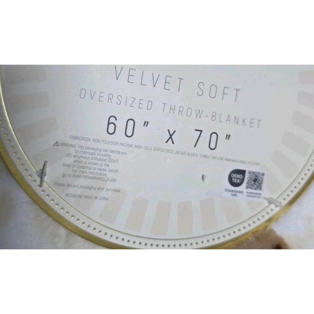 Artesia Velvet Soft Plush Throw‎ 60